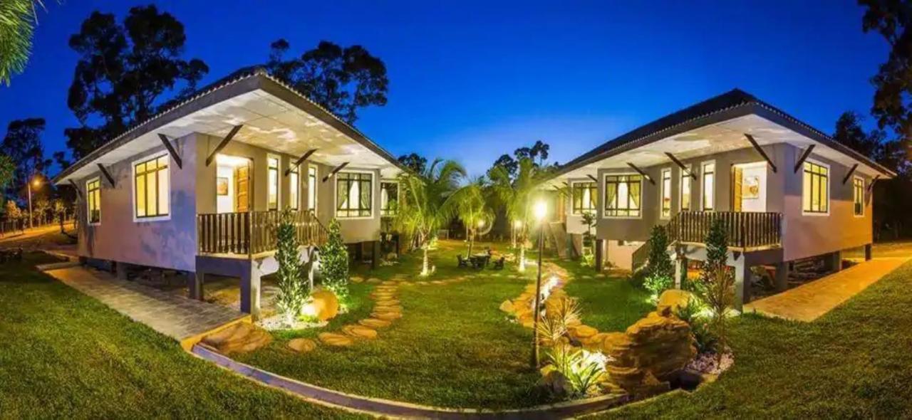 Capital O 90088 Mbp Leisure Resort Batu Pahat Kültér fotó