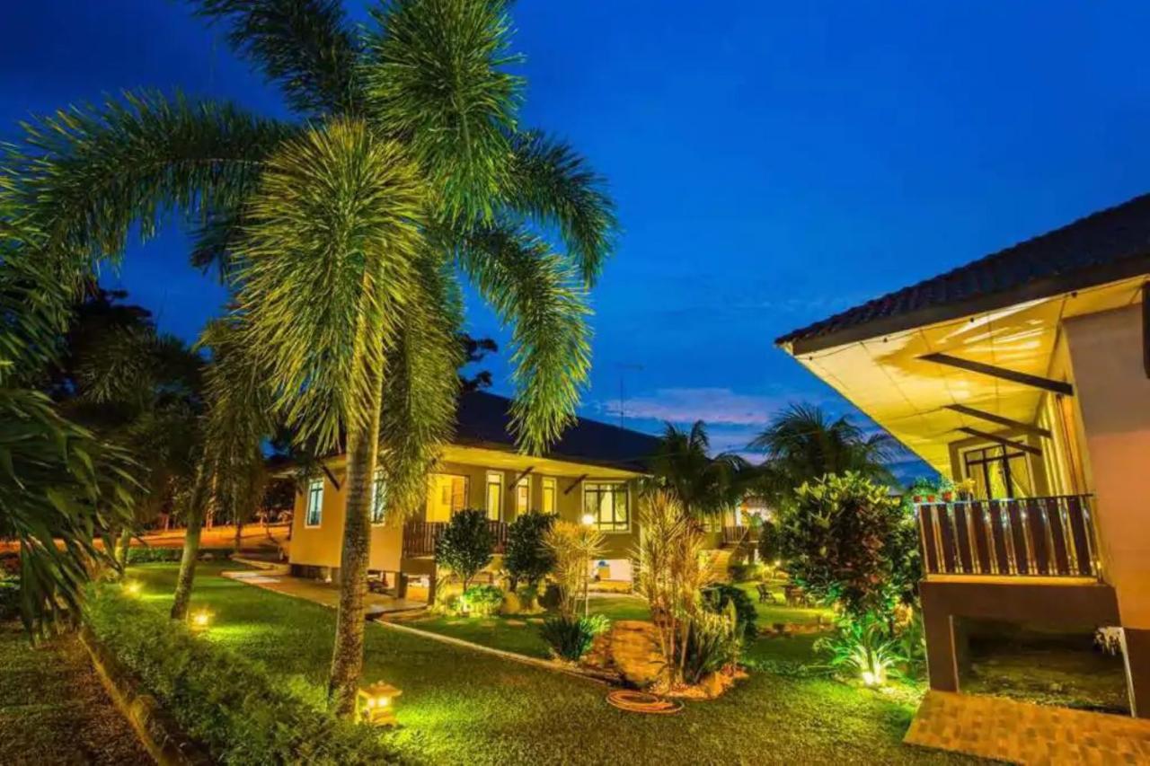 Capital O 90088 Mbp Leisure Resort Batu Pahat Kültér fotó