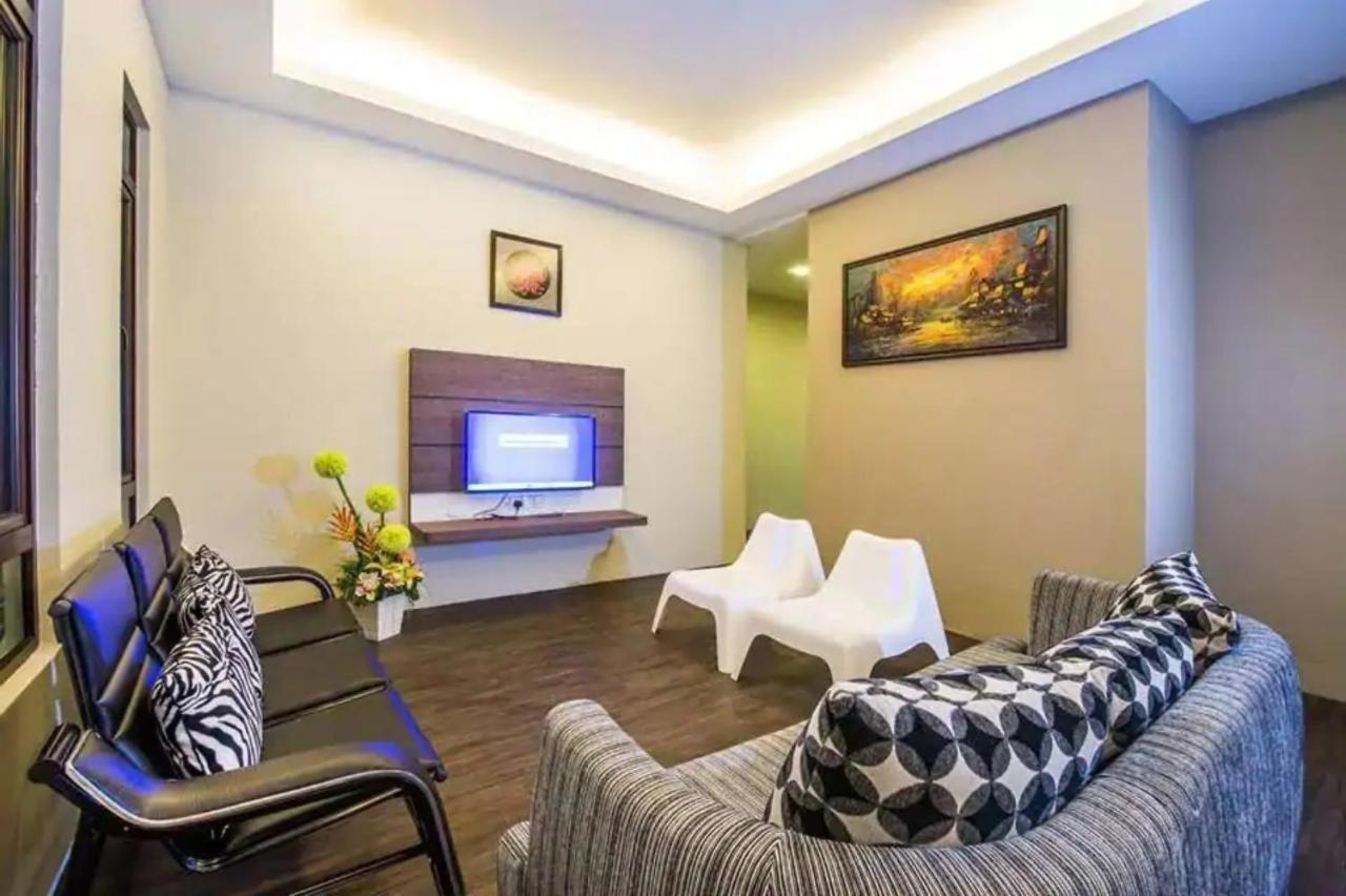 Capital O 90088 Mbp Leisure Resort Batu Pahat Kültér fotó