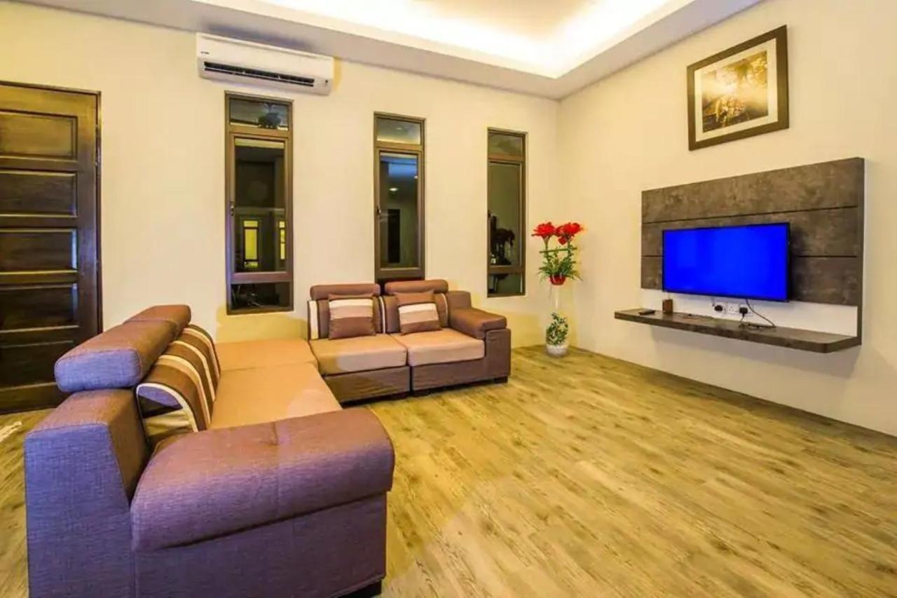 Capital O 90088 Mbp Leisure Resort Batu Pahat Kültér fotó