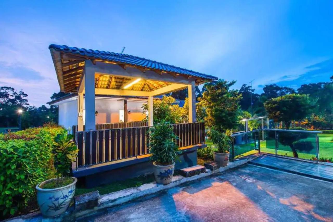 Capital O 90088 Mbp Leisure Resort Batu Pahat Kültér fotó